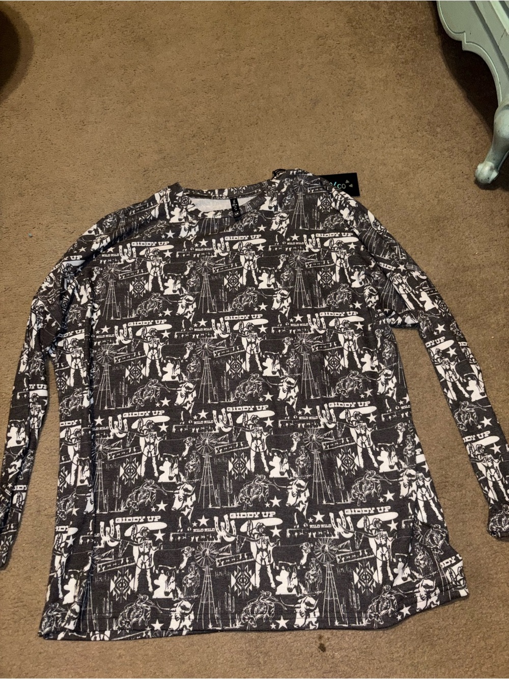Long Sleeve Black & White Graphic Women’s Top oversized
